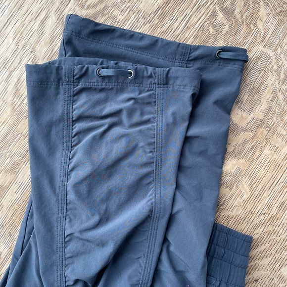 Athleta La Viva Ruched pants women’s size 4 blue gray color style #965562 - Picture 8 of 10